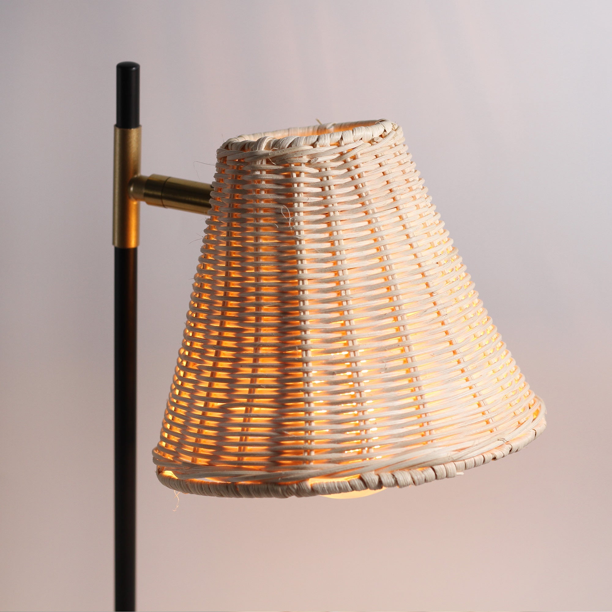 Rattan Shade Table Desk Lamp